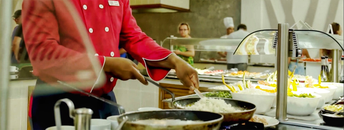 Buffet kitchen in a Cayo Coco Resort